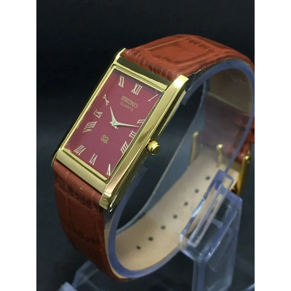 Vintage Style Seiko Quartz Mens Gold Watch & Red accents W/ Leather Strap